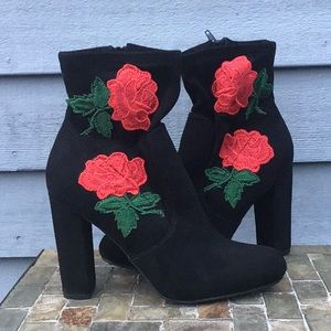 Bamboo Black Faux Suede Rose Embroidered Boots 8